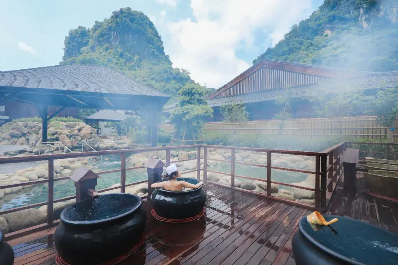 Yoko Onsen Quang Hanh – 26